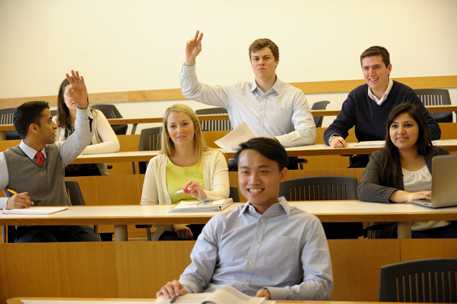 Students at the College of Business at Illinois. Photo courtesy of the College of Business at Illinois