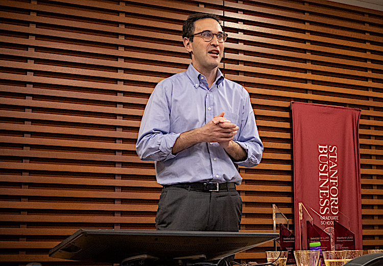 Permalink to: "Stanford Names Business School Dean Jonathan Levin Its New President"