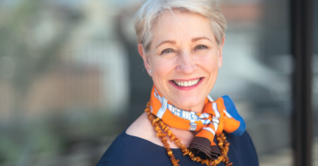Permalink to: "After 99 Years, Texas McCombs Hires First-Ever Woman Dean"